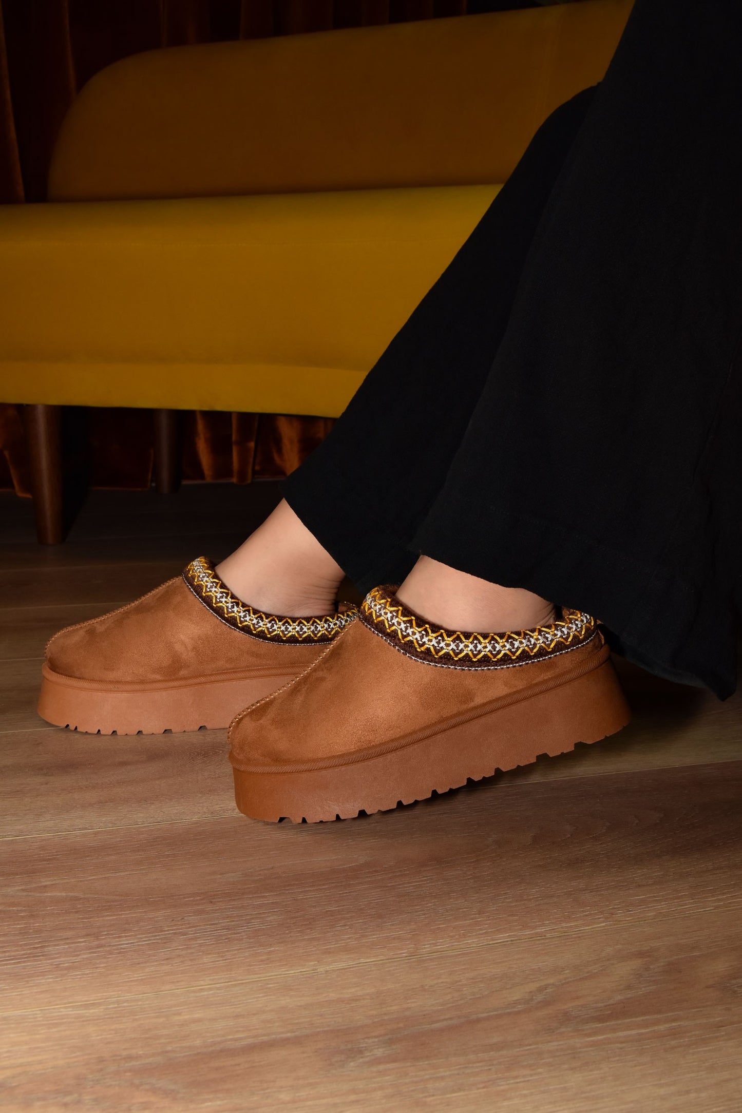 PLATFORM BOOTIES (Brown)